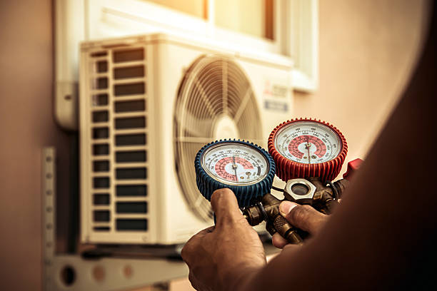 Professional Hvac technician working in Greenwood, AR